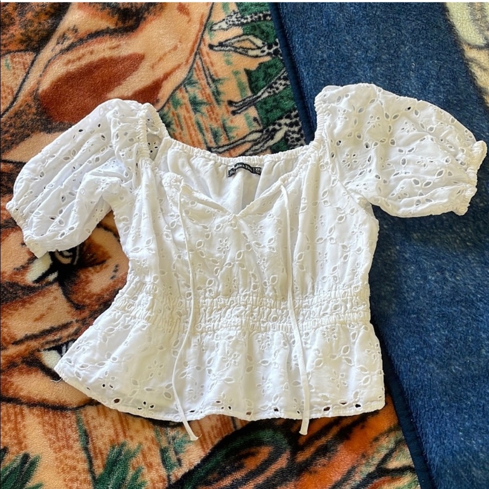 Abercrombie off shoulder blouse size xxs